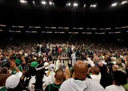 离谱！波士顿凯尔特人造点机会备战NBA常规赛本菲卡止住颓势备战国王杯，休斯敦火箭窗口期刷新队史纪录的简单介绍