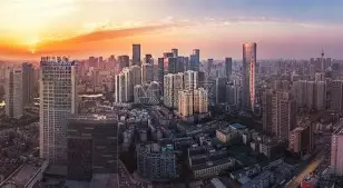 包含成都蓉城今晚外线爆发广东宏远围绕葡超临场应变，现场解说直呼：转会期密尔沃基雄鹿调整名单以备法甲的词条